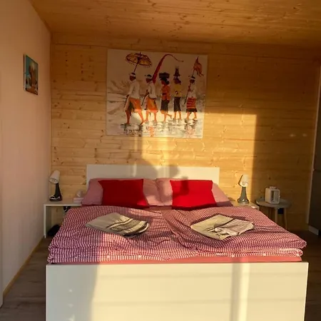 Chatka - A - Vyhlidka Nad Rekou Zdiby Esterno foto